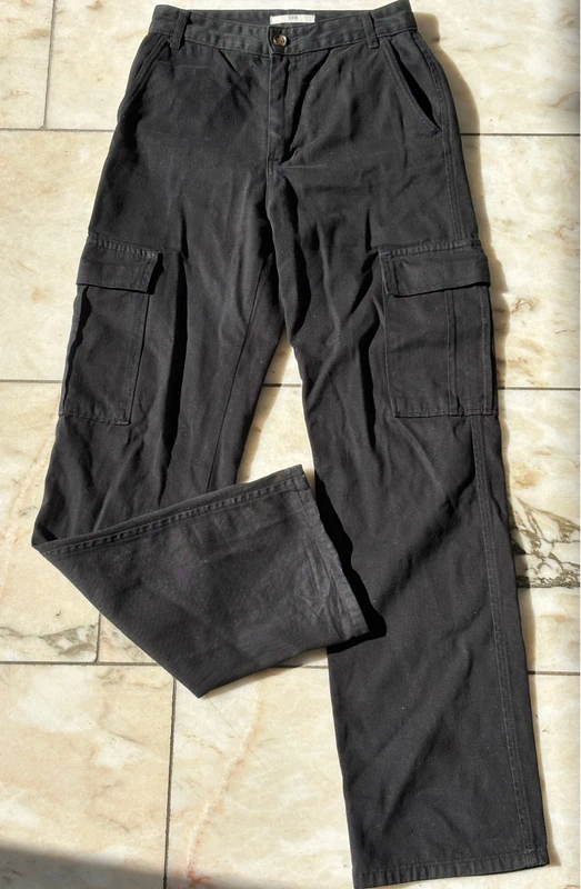 Stradivarius Cargo Hose schwarz – Größe M